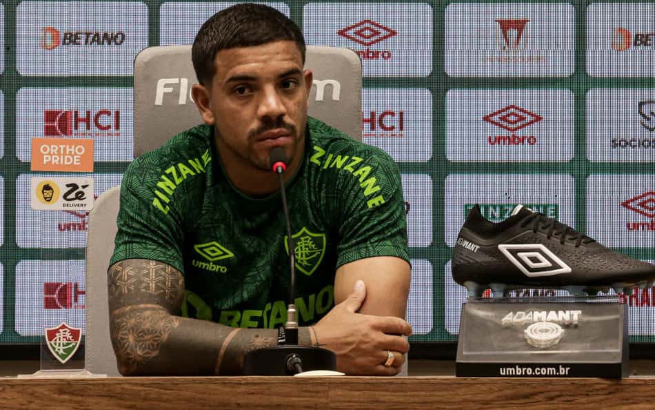 Reforço do Fluminense, Terans revela motivo para atuar no Tricolor: 'Influenciou muito'