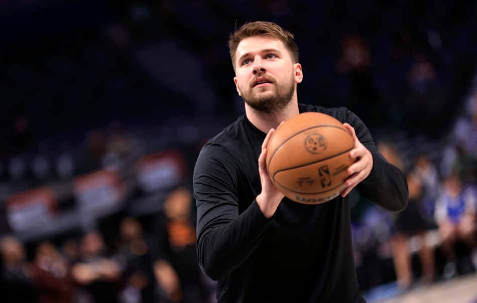 Phoenix Suns v Dallas Mavericks