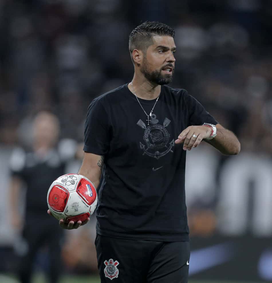 António-Oliveira- Corinthians -Ponte-Preta-Paulistão Água Santa