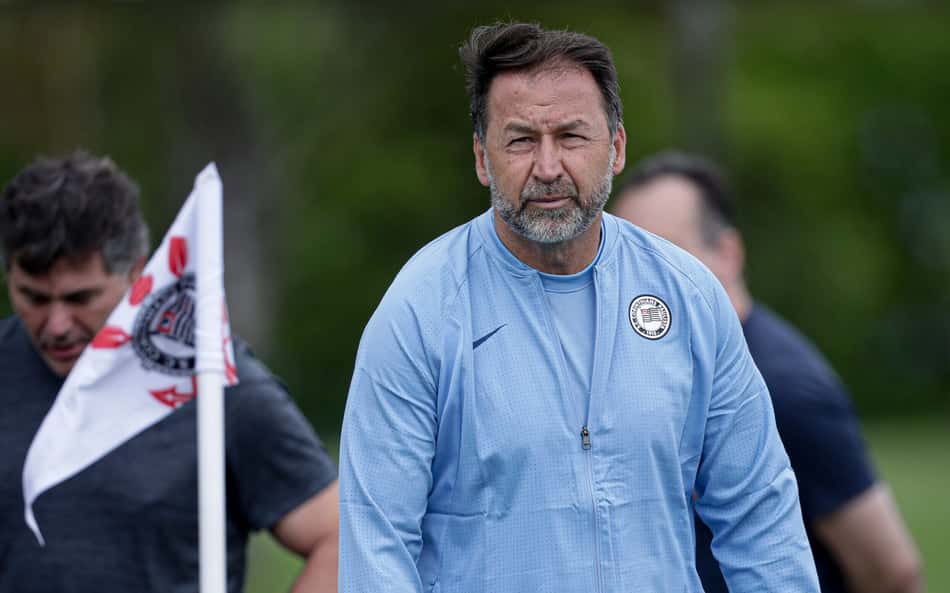 Comentarista questiona vídeo vazado na presidência do Corinthians: 'Um grande teatro'