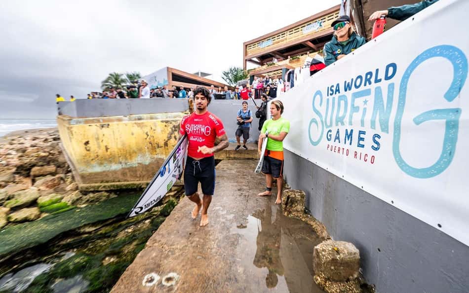 Surfe: Medina, Tati e Yago Dora avançam; Filipe Toledo cai para a repescagem no ISA Games