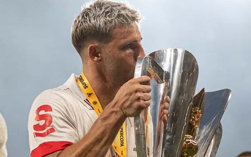 Calleri cutuca Palmeiras e crava São Paulo como maior clube do Brasil: 'Não tem discussão'