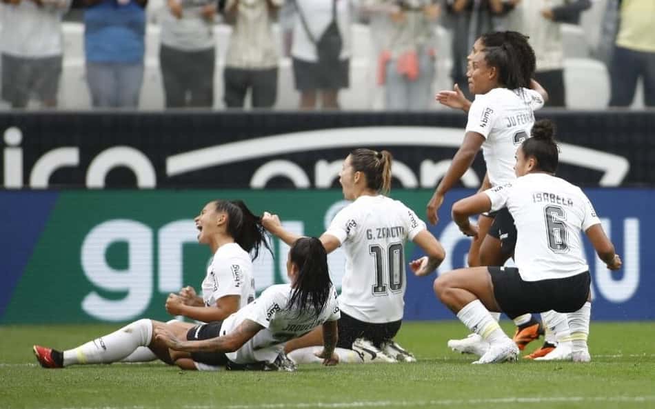 Corinthians vence a Ferroviária e avança à final da Supercopa do Brasil feminina