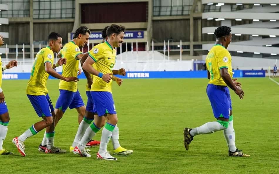 Endrick faz mistério sobre contratação de Mauricio, do Internacional, pelo Palmeiras