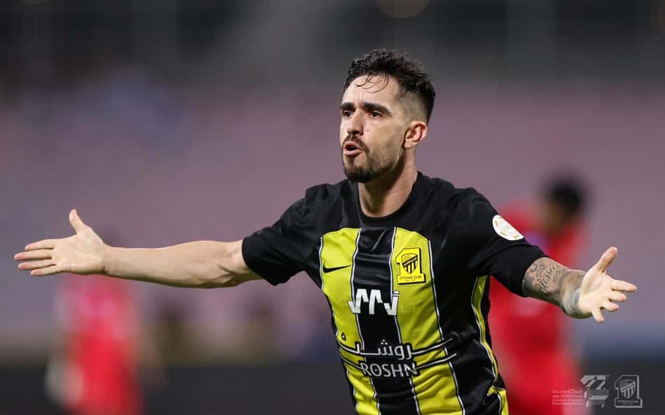 Especulado em Flamengo e Corinthians, Igor Coronado define o seu futuro no Al-Ittihad