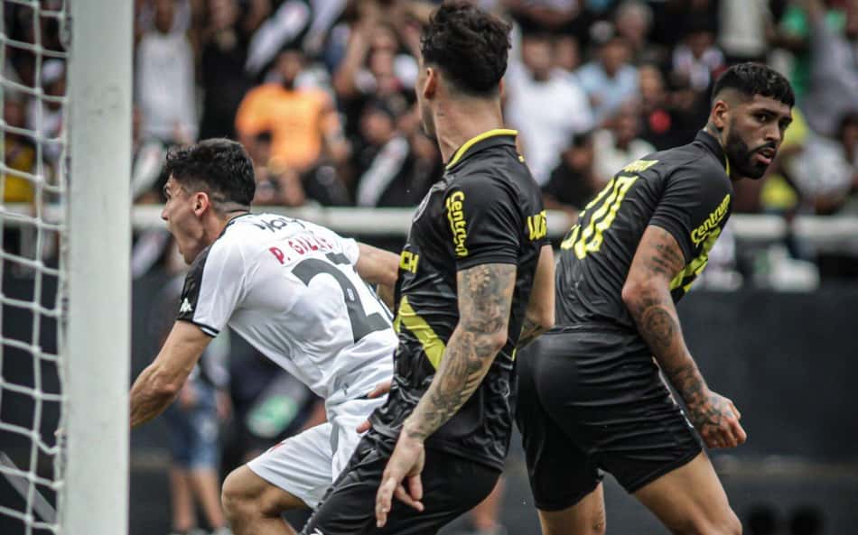 Web reage ao primeiro tempo de Botafogo e Vasco: 'Pelada boa'