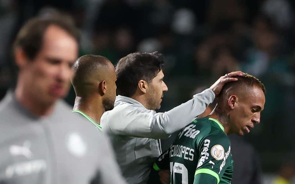 Abel toma decisão sobre situação de Breno Lopes, atacante do Palmeiras na mira do Vasco