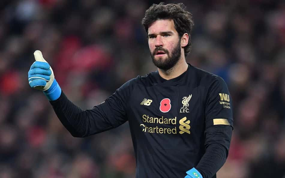 Alisson sofre lesão na coxa e desfalcará o Liverpool pela Premier League