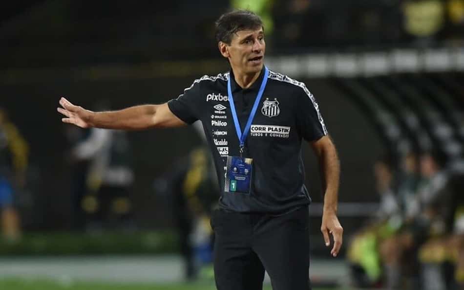 Santos corre para inscrever reforços após fim do transfer ban