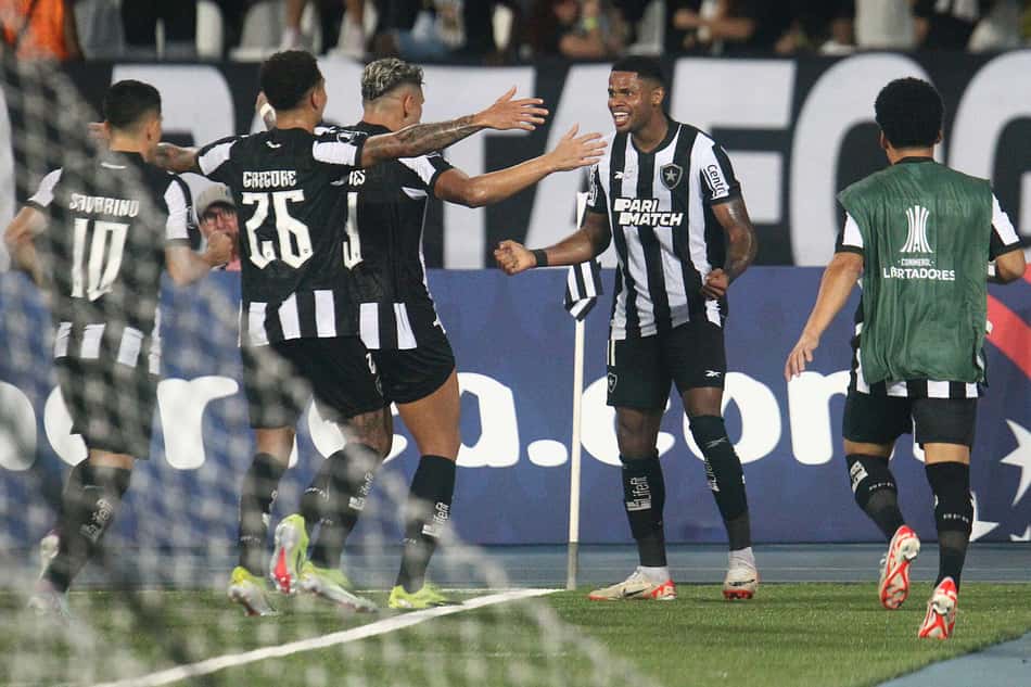Botafogo x Bragantino - Júnior Santos