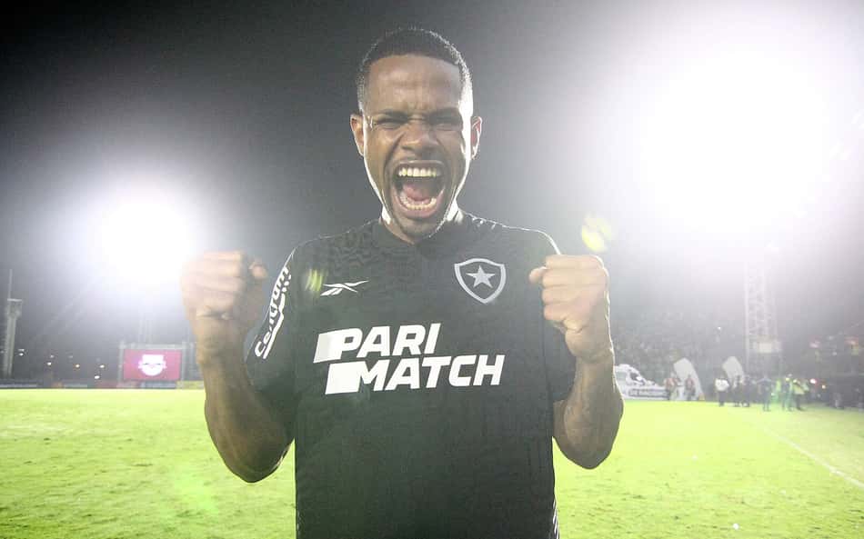 Maior artilheiro do Botafogo na Libertadores, Júnior Santos pode alcançar marca de Pelé: 'Pés no chão'
