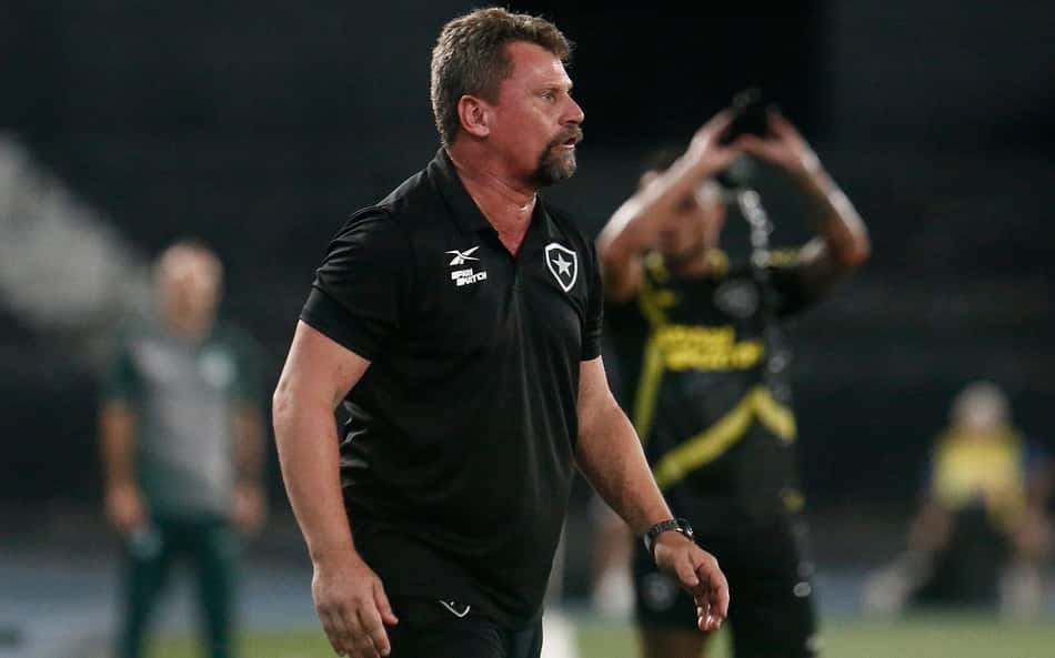 Às vésperas da chegada de Artur Jorge ao Botafogo, Fábio Matias diz: 'Fiz o meu melhor'