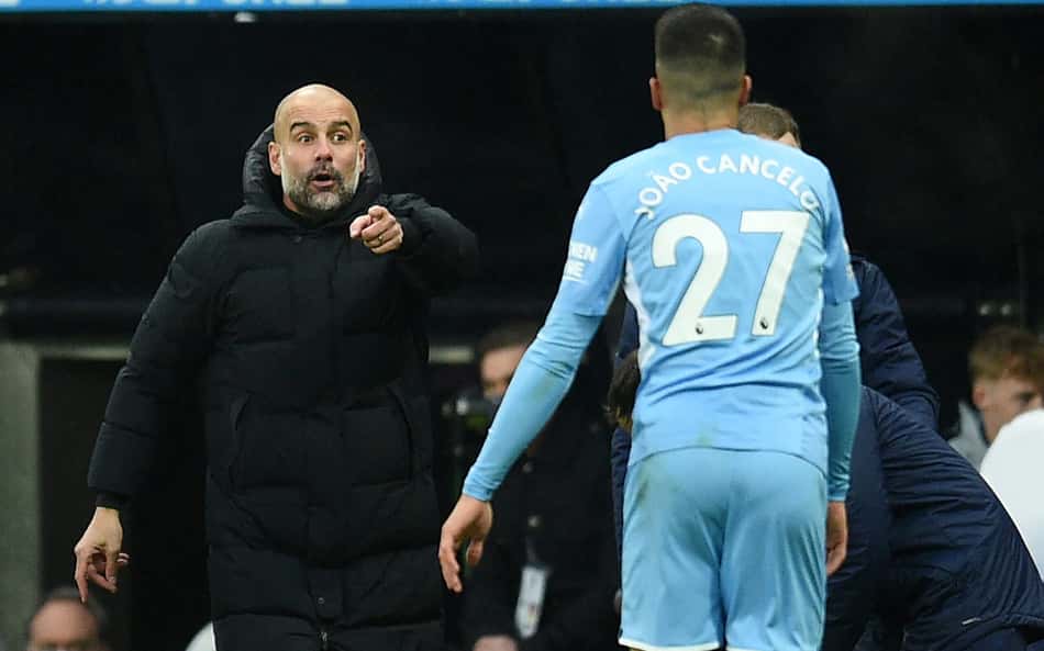 João Cancelo, do Barcelona, faz acusação grave contra Pep Guardiola