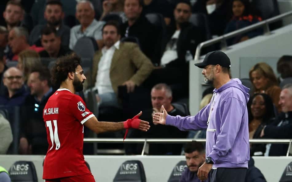 Salah garante que saída de Klopp não afeta seu futuro no Liverpool
