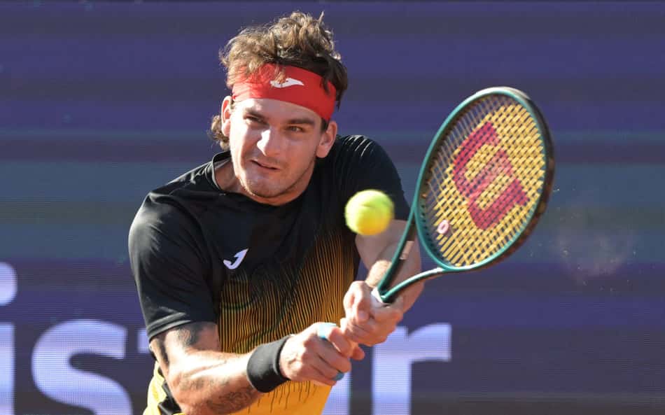 AFP__20240228__34KG4UK__v2__HighRes__TennisAtpChiSantiago-scaled-aspect-ratio-512-320