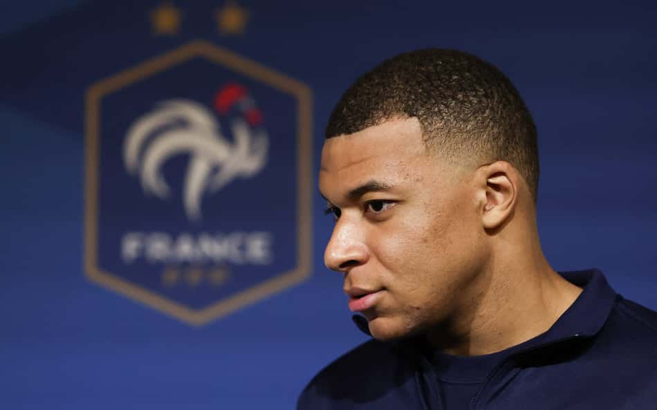 Ex-PSG revela o porquê de Mbappé atrasar seu anúncio no Real Madrid