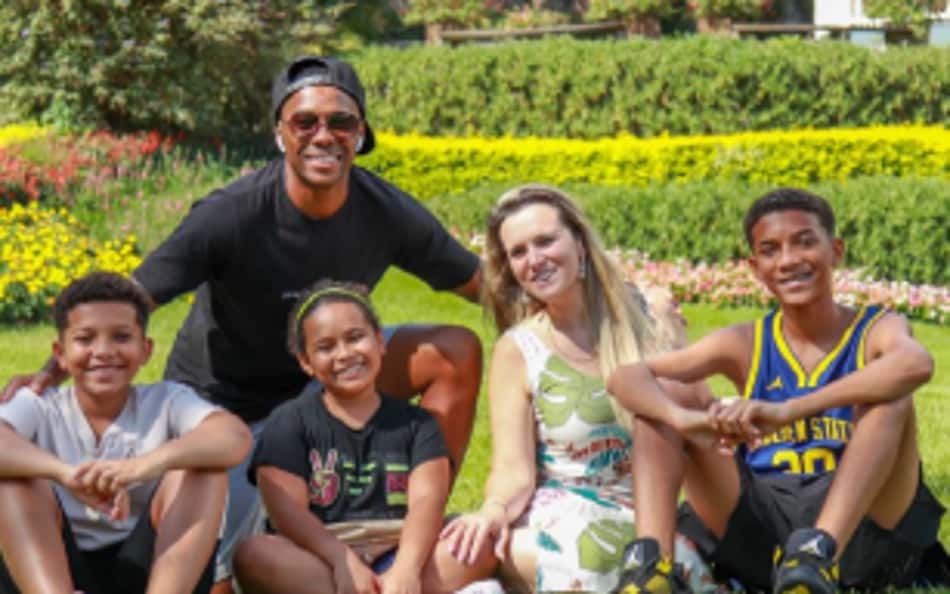 Filho de Robinho desabafa em rede social e faz pedido: 'Que todos saibam a verdade'