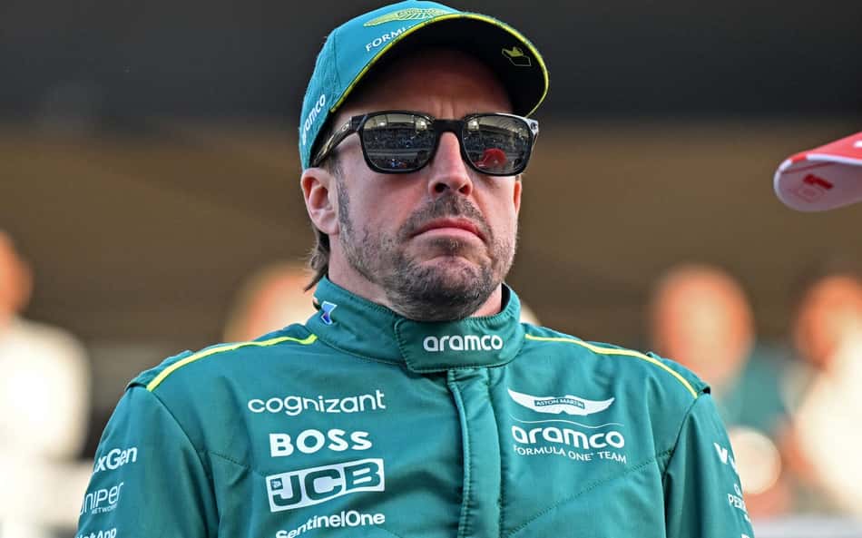 F1: Alonso reclama de punição 'decepcionante' e diz que manobra 'faz parte do automobilismo'
