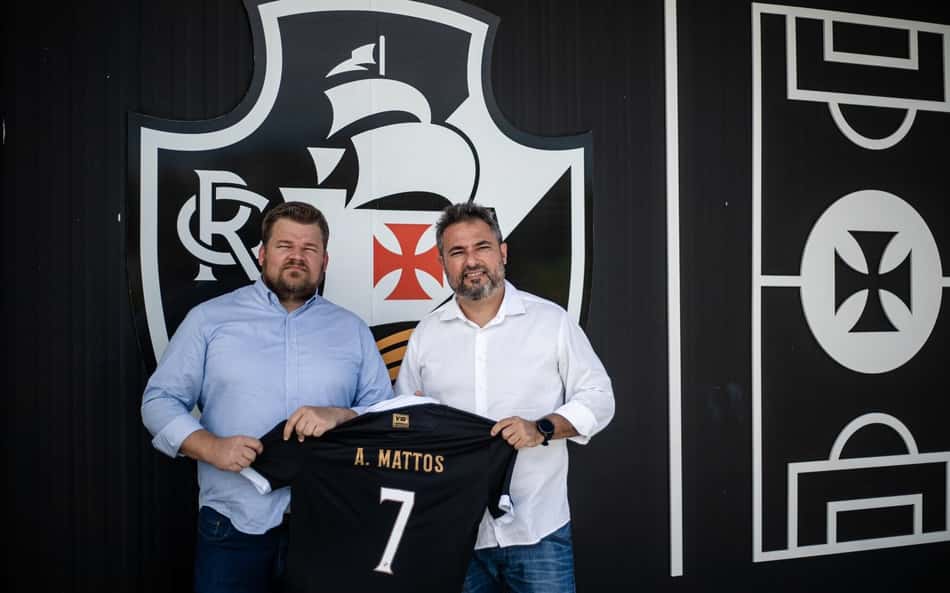 Web reage a demissão de Alexandre Mattos do Vasco e detona trabalho de dirigente: 'Pior que o Bracks'
