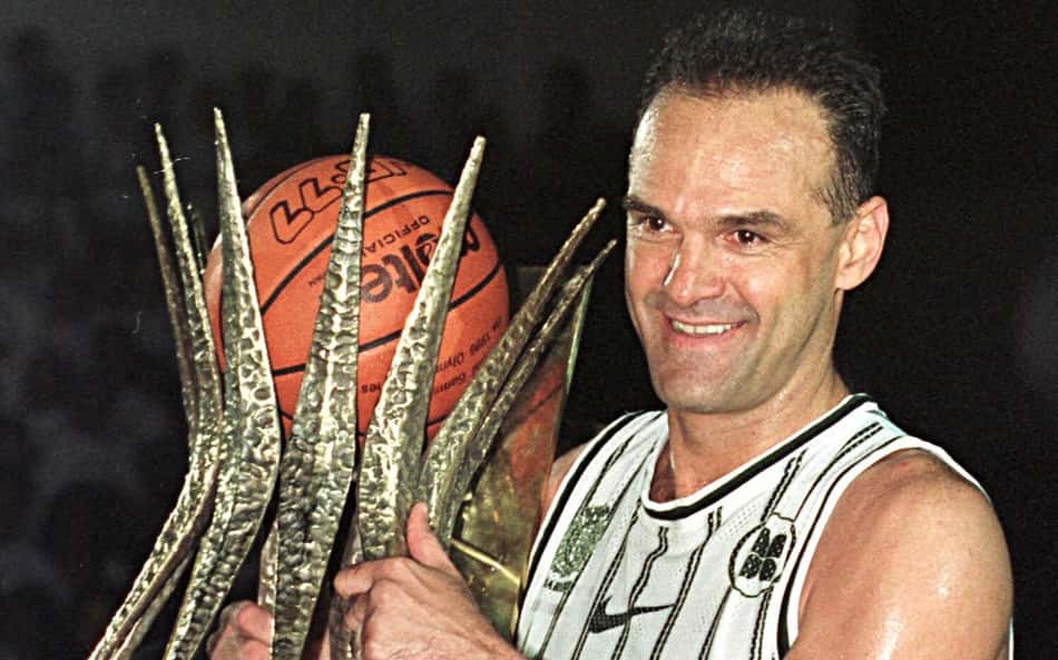 Oscar Schmidt exalta astros estrangeiros da NBA: 'Muito melhores que os jogadores americanos'