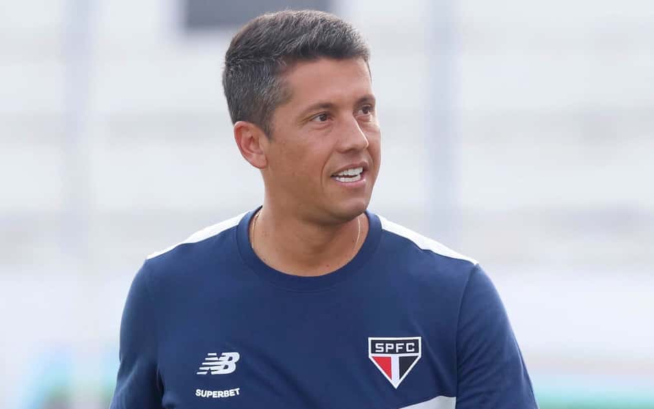 PVC comenta manutenção de Carpini como técnico do São Paulo: 'Há questões a acertar'
