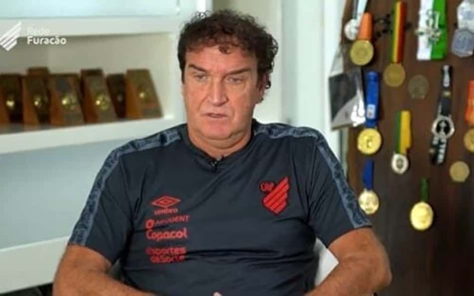 Apresentado no Athletico, Cuca comenta caso de estupro: 'Teve anulação, fico aliviado'