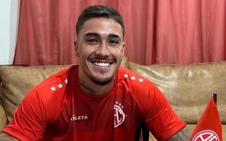 Romário anuncia a contratação do próprio filho para disputa da Série A2
