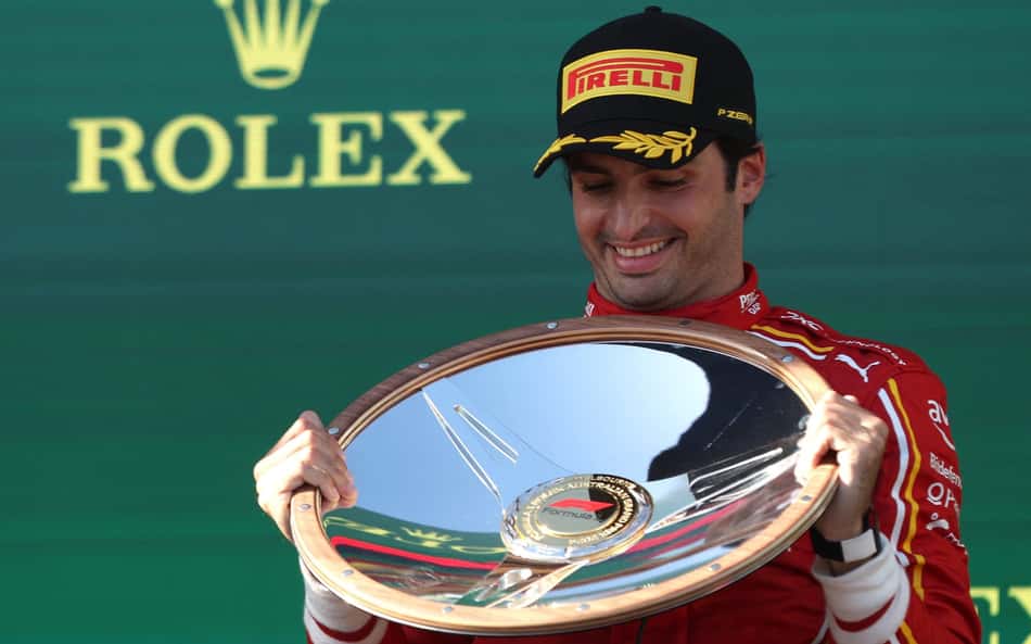F1: Sainz destaca 'trabalho duro' para retorno e se diz 'orgulhoso' após vencer na Austrália