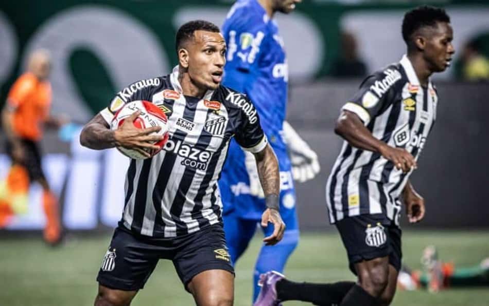 Santos pode perder titular para eventual final do Paulistão