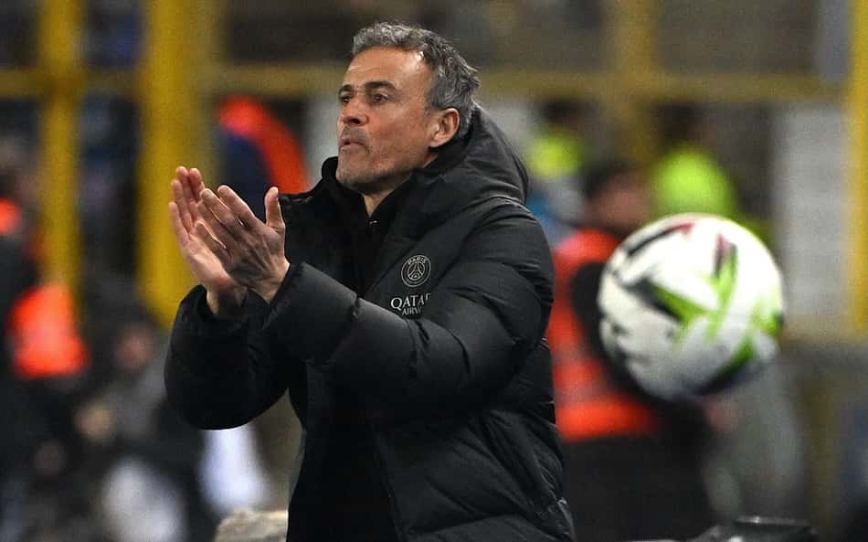 Luis Enrique 'provoca' Xavi antes de duelo entre PSG e Barcelona, pela Champions: 'Represento melhor o clube'