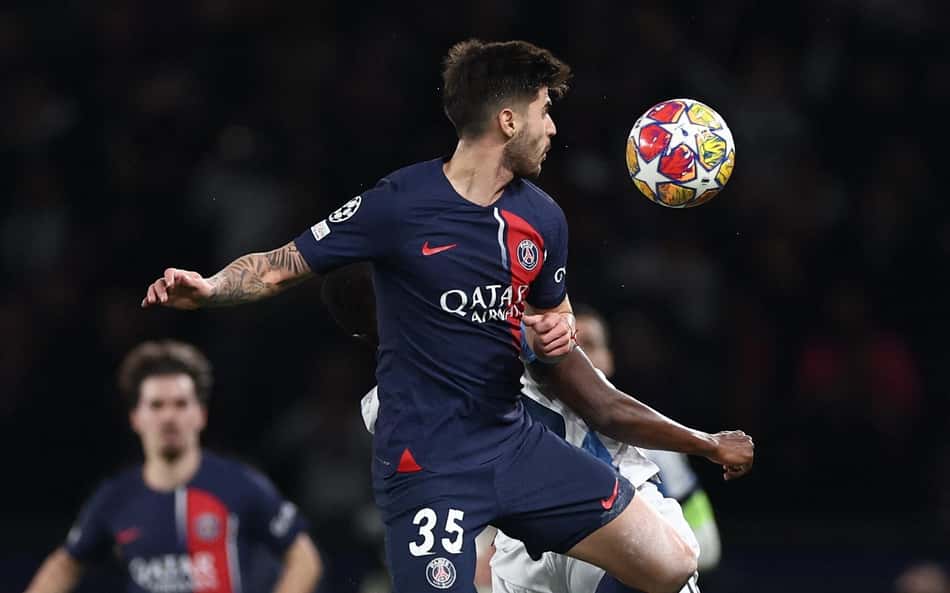 Luis Enrique, técnico do PSG, faz elogios a Beraldo: 'Ele é brilhante'