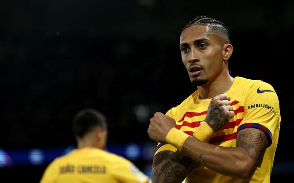 Barcelona vence PSG na Champions League com dois gols de Raphinha em partida com duas viradas; veja os lances