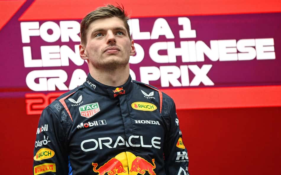 Max Verstappen se distancia mais de Sergio Pérez com vitória na China; confira classificação