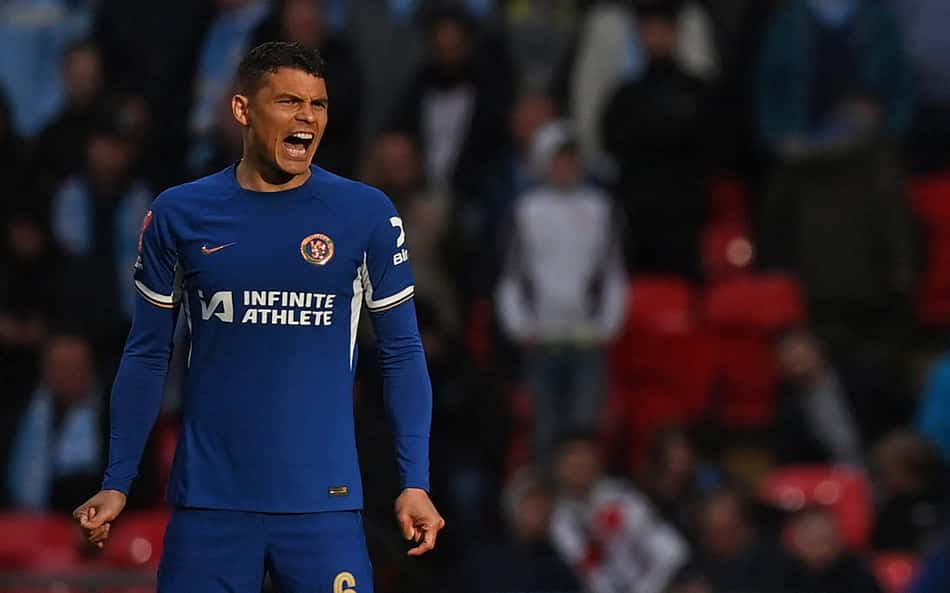Thiago Silva dispara após eliminação na Copa da Inglaterra: 'É uma sacanagem'