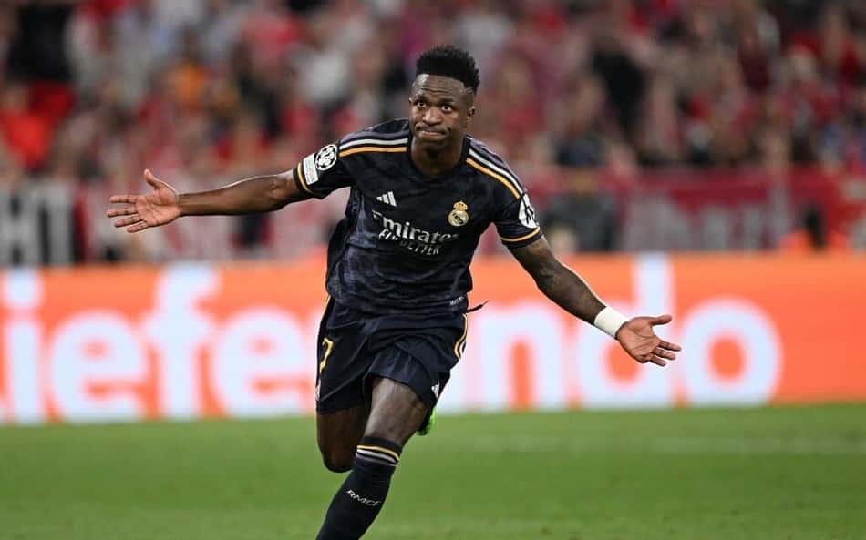Vinícius Júnior se compara a Ronaldo Fenômeno após fazer dois gols no Bayern de Munique: 'Já sou um vencedor'