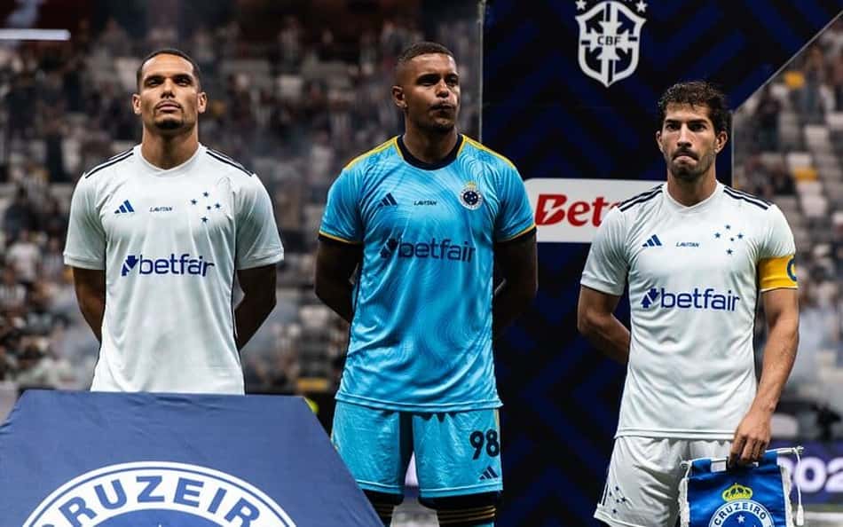 Narrador questiona decisões do técnico do Cruzeiro: 'Tem que ser muito burro'