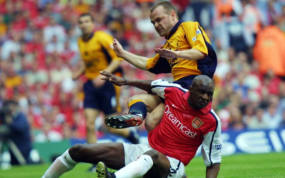 AFP__20010517__APP2001051246456__v1__HighRes__FACupFinal-aspect-ratio-512-320