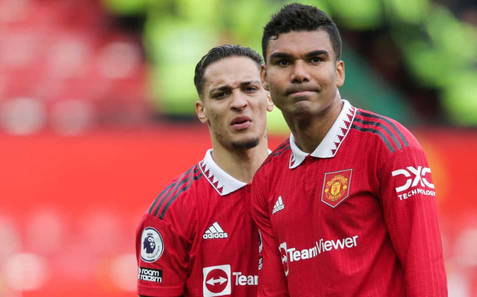 Manchester United prepara barca e toma decisão sobre permanência de brasileiros
