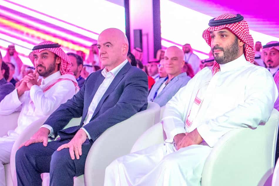 Fifa e Arábia Saudita - Mohammed bin Salman e Gianni Infantino