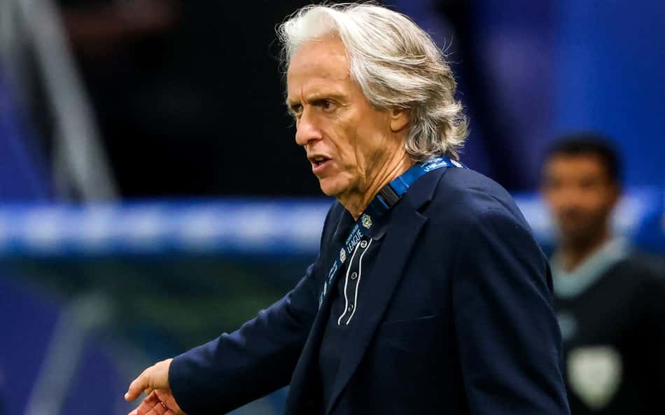 VÍDEO: Jorge Jesus ironiza 'lesão' de jogador do Al-Hilal