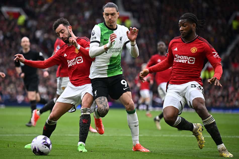 Manchester United e Liverpool fazem o maior clássico do futebol inglês (Foto: Paul ELLIS / AFP)