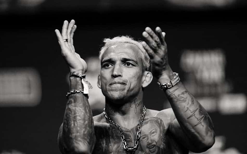 Charles do Bronx perde para promissor georgiano no UFC 300