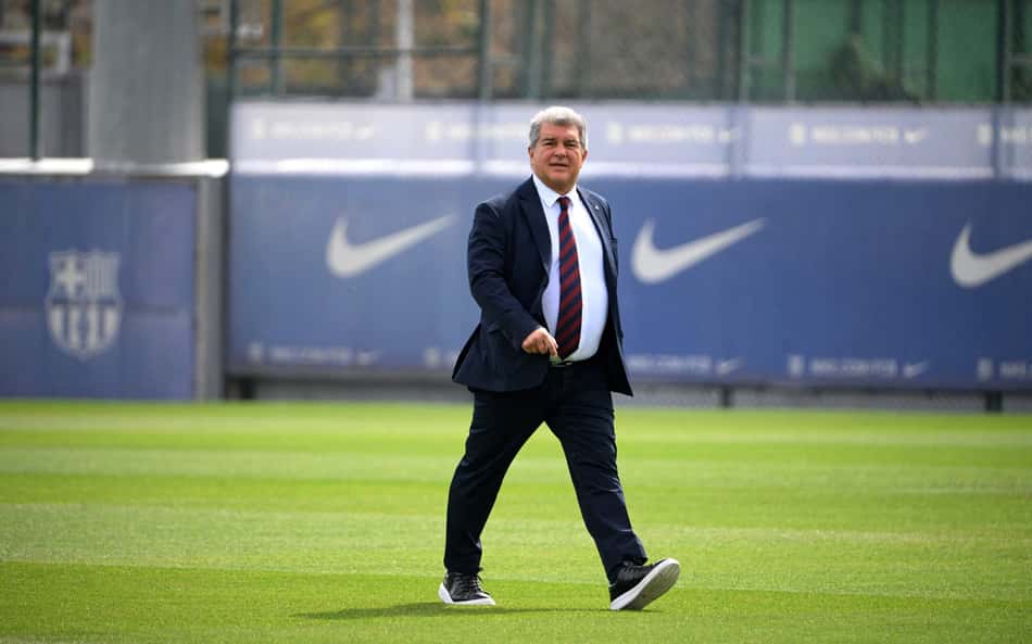 Presidente do Barcelona afirma considerar jogar El Clásico novamente após polêmicas de arbitragem; entenda