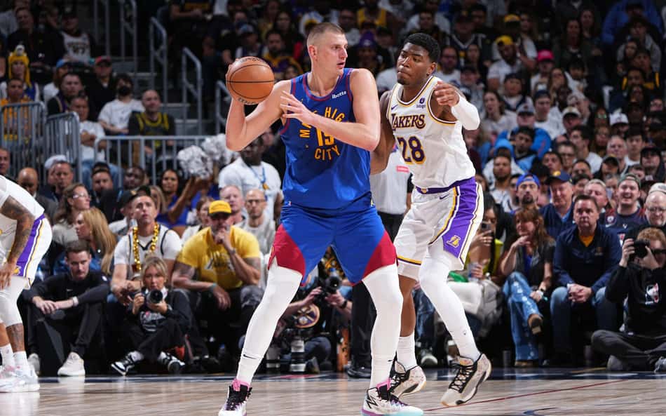 Nikola Jokic não decepciona e lidera vitória de Nuggets contra Lakers