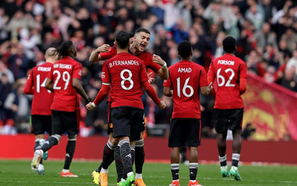 Internet vai abaixo com classificação do Manchester United nos pênaltis; confira