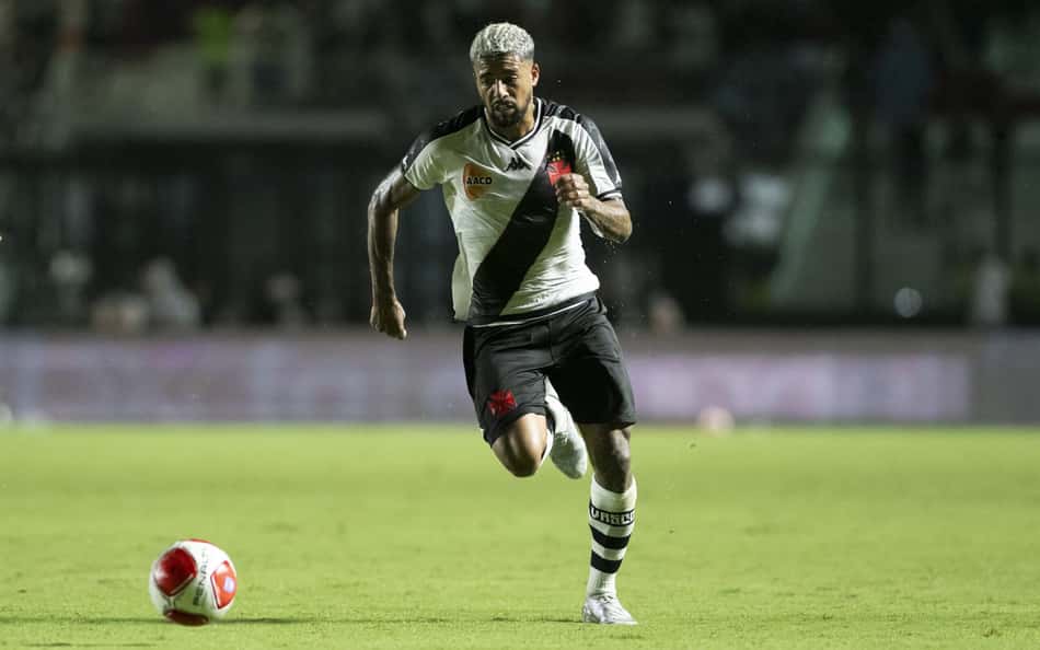 Jogador do Vasco tenta burlar Lei Seca e é multado duas vezes em poucos minutos