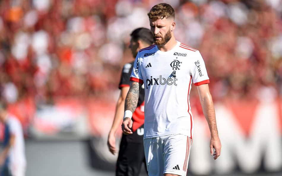 ANÁLISE: Flamengo volta a sofrer com adversidades e tem pior atuação do ano contra Atlético-GO