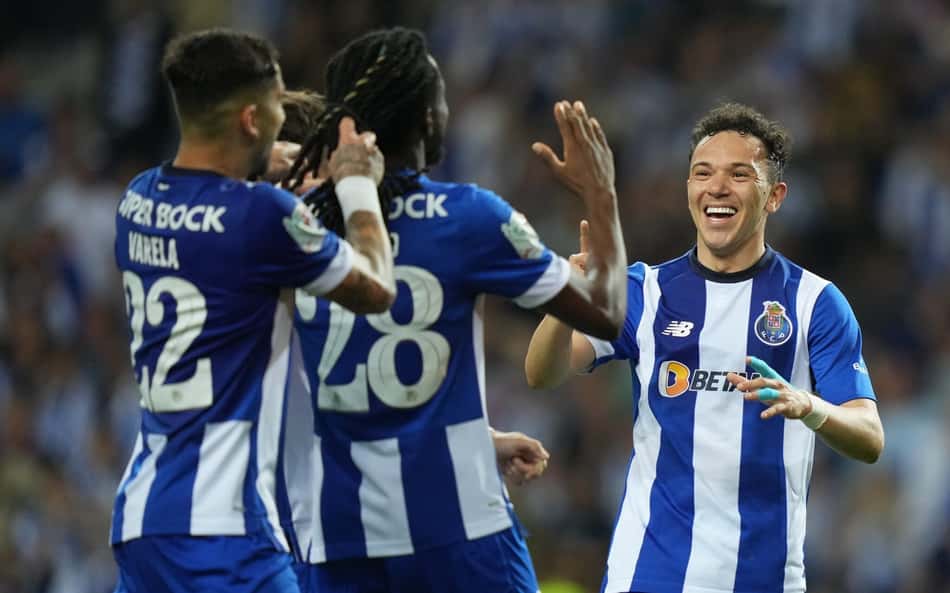 Com mais um gol de Pepê, Porto se classifica para a final da Taça de Portugal