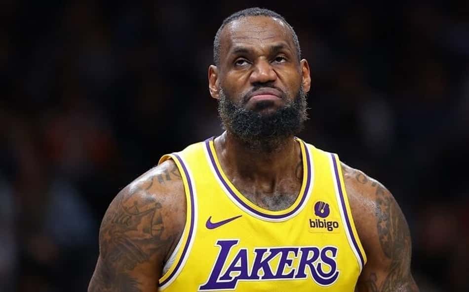 Dois times são apontados como favoritos na 'briga' por LeBron James depois da eliminação dos Lakers
