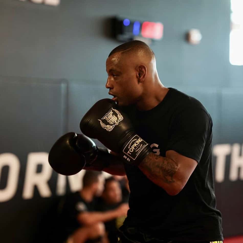 César Almeida - brasileiro no UFC